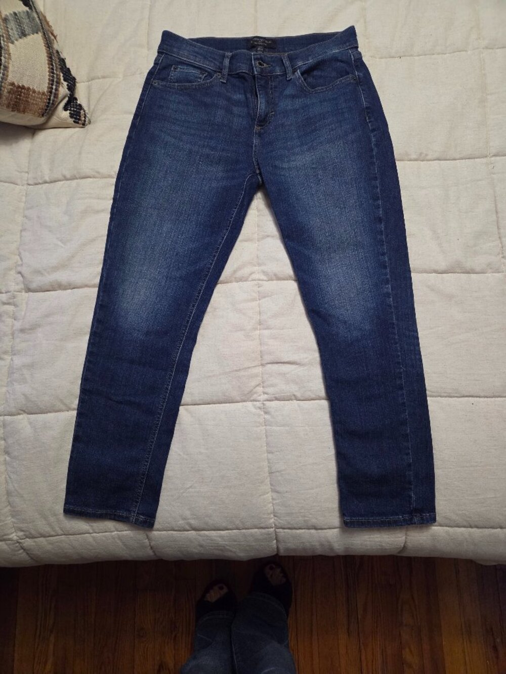 Banana Republic Girlfriend Jeans in a Petite size 27/4